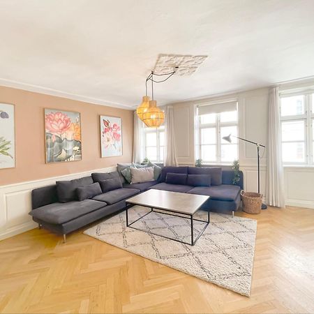 Large Apartment With 4 Bedrooms In København Eksteriør billede