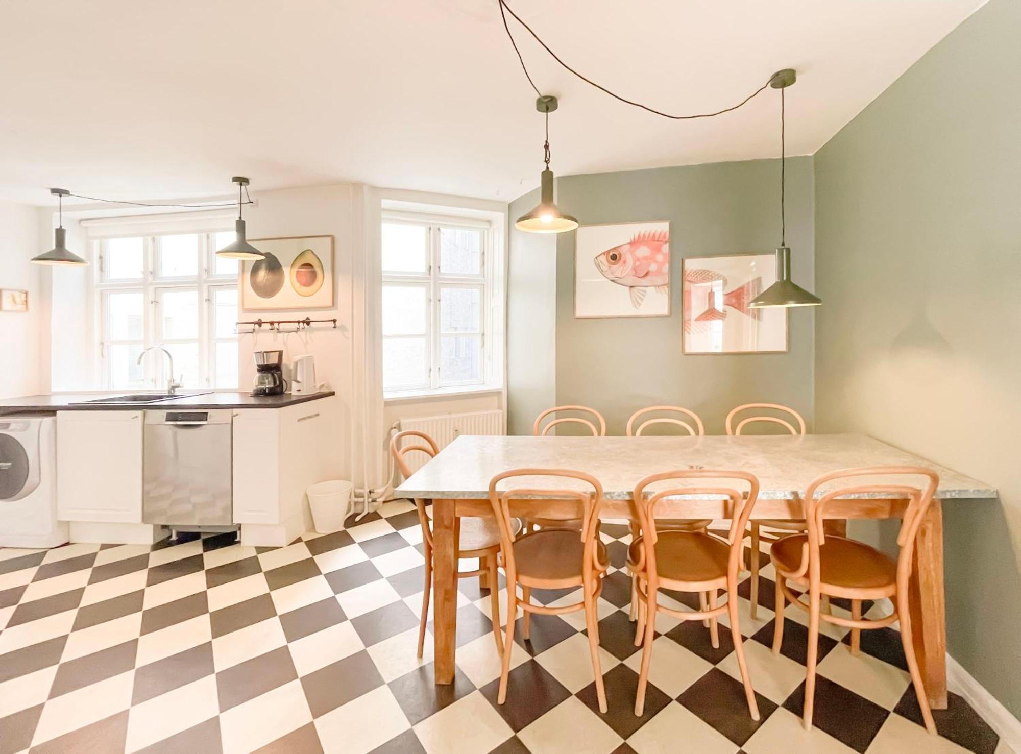 Large Apartment With 4 Bedrooms In København Eksteriør billede